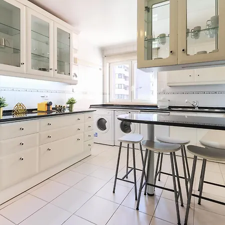 Apartment Laranjeiras Deluxe By Homing Lissabon